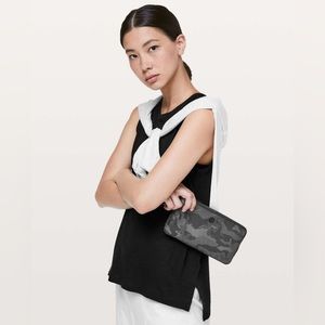 Lululemon Double Up Pouch - Black Camo